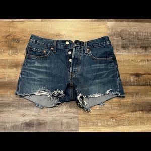 Levi’s 501 High Rise Shorts in traditional blue wash size 26